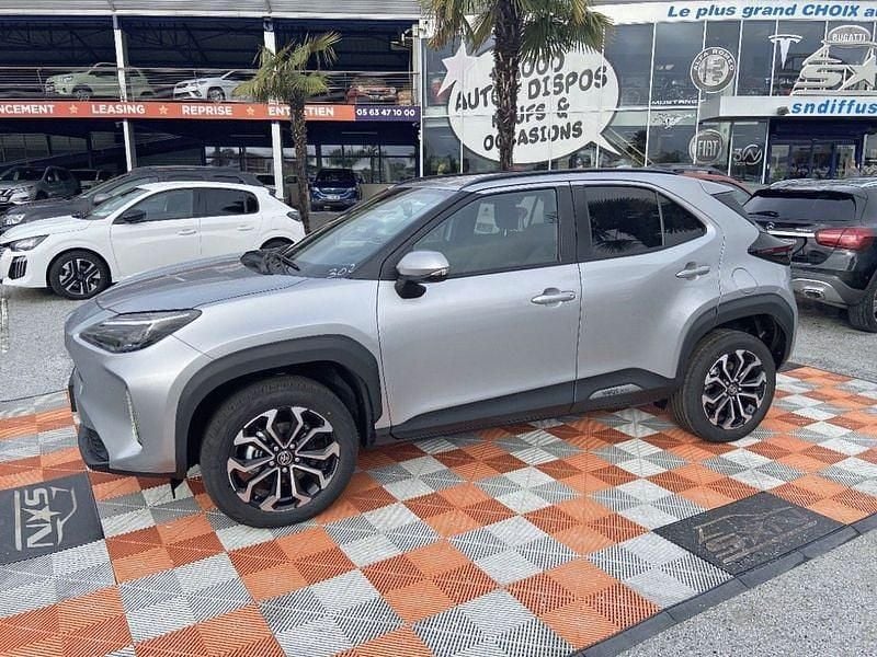 Nouvelle Toyota Yaris Cross Design 130 ch (95 kW) 2026 Shimmering silver SUV