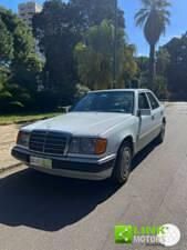Blanc Occasion 1991 Mercedes E200 Berline | 5 500 € - Image 1/4
