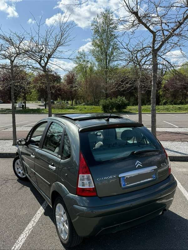 Image 3/4