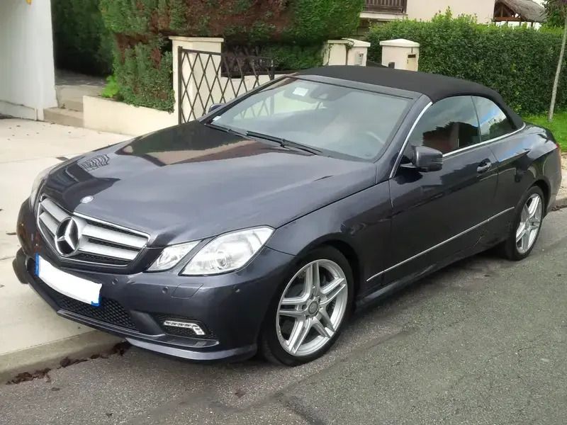 Gris Utilisé 2010 Mercedes E500 Executive Cabriolet | 20 000 € - Image 1/4