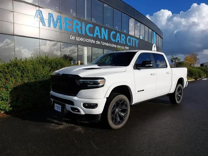Blanc Occasion 2023 Dodge Ram Limited Pick-up | 103 900 € - Image 1/4