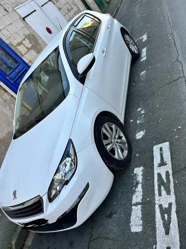 Occasion 2015 Peugeot 308 Allure Berline | 5 500 € - Image 1/4