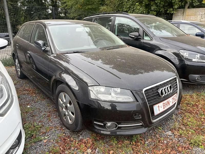 Noir Utilisé 2011 Audi A3 Sportback Berline | 3 000 € (Super prix) - Image 1/4