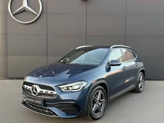 Bleu Utilisé 2022 Mercedes GLA200 SUV | 37 990 € (Prix juste) - Image 1/4