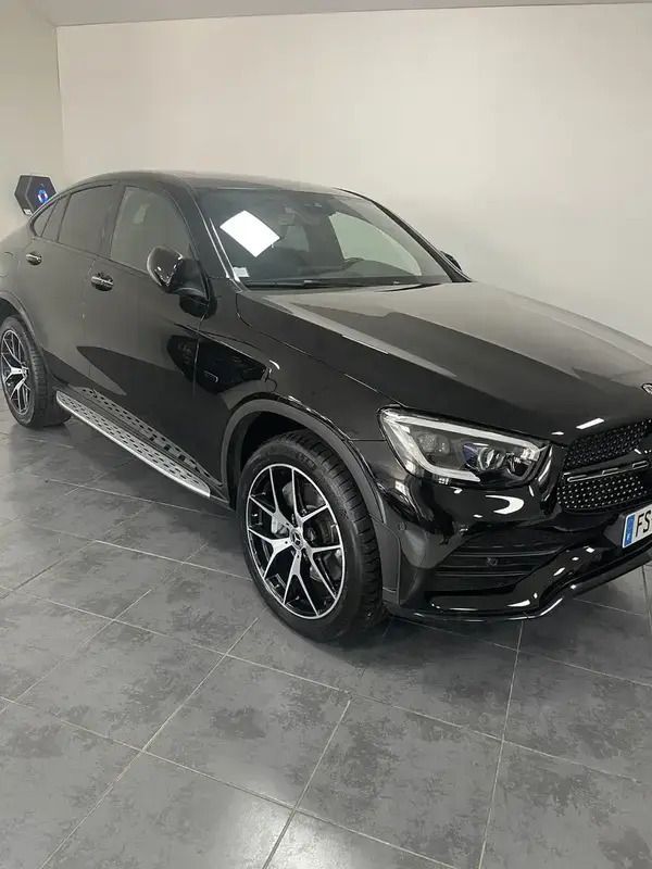 Utilisé 2020 Mercedes GLC300 AMG line Coupé | 43 500 € (Prix juste) - Image 1/4