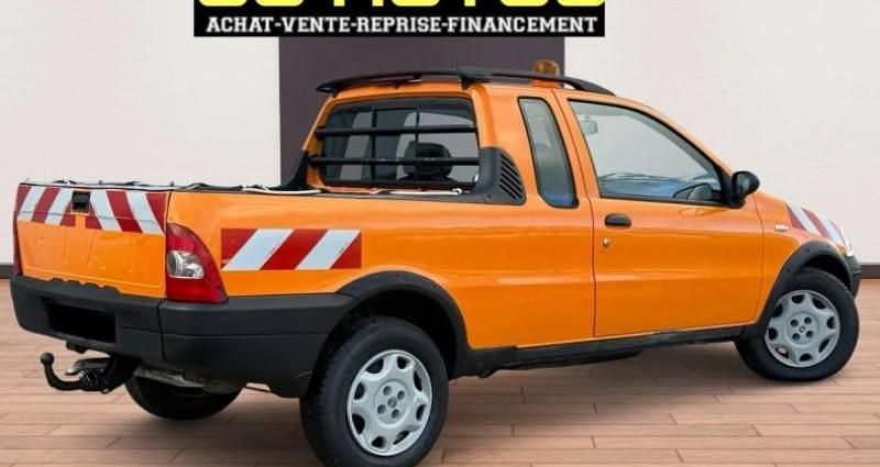 Occasion Fiat Strada 60 ch (44 kW) 2005 Pick-up