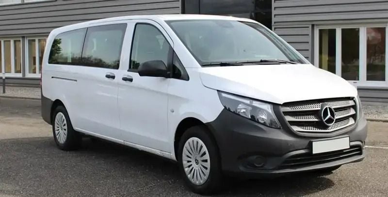 Blanc Nouvelle 2025 Mercedes Vito Monospace | 49 000 € (Prix cher) - Image 1/4
