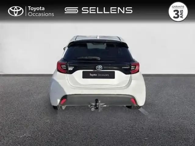 Occasion Toyota Yaris Hybrid 116 ch (85 kW) 2023 Blanc Berline