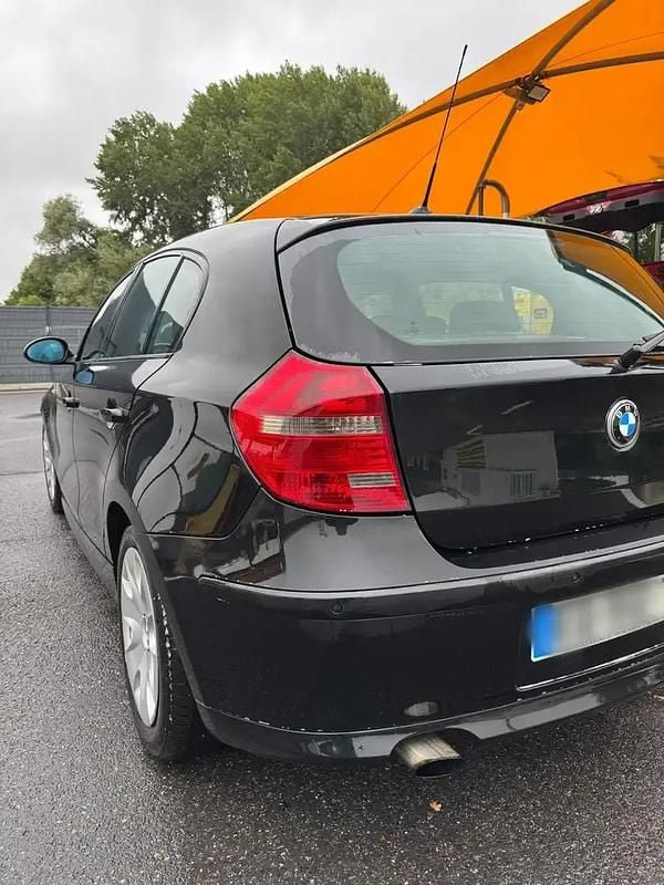 Utilisé 2009 BMW 118 Comfort Edition Citadine | 2 700 € (Prix juste) - Image 1/4