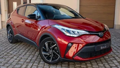 Rouge Occasion 2023 Toyota C-HR SUV | 16 800 €