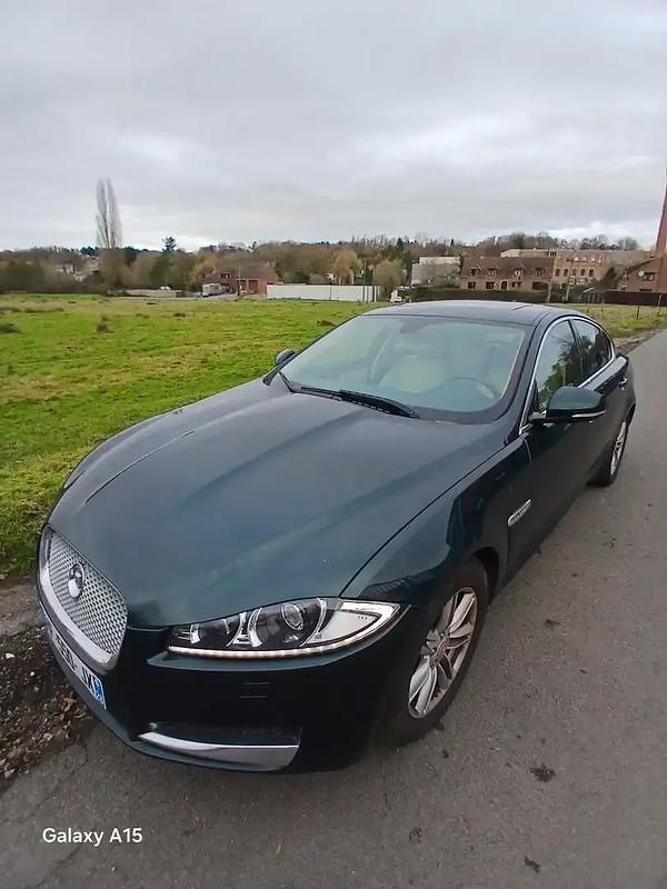 Vert Occasion 2014 Jaguar XF Classic Berline | 11 850 € - Image 1/4
