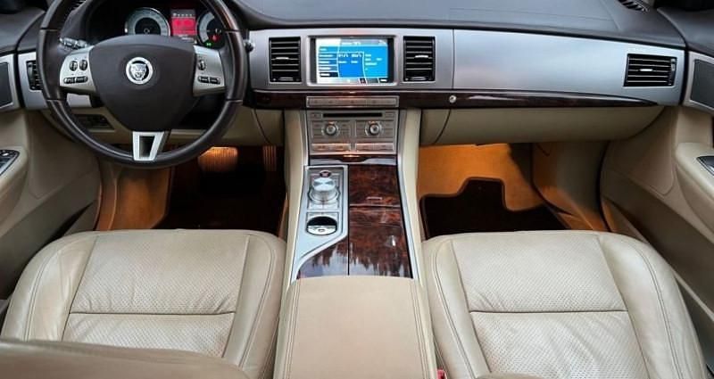 Occasion Jaguar XF Premium Luxury 212 ch (155 kW) 2010 Noir Berline