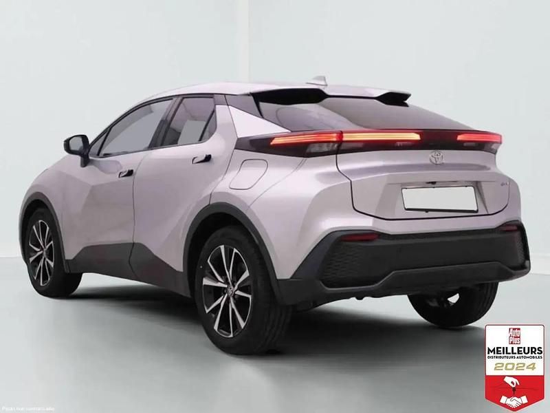 Blanc Nouvelle 2025 Toyota C-HR Plus SUV | 33 662 € - Image 1/4