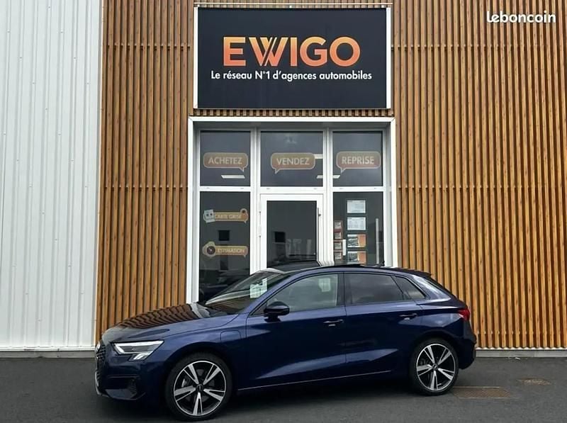 Bleu Utilisé 2021 Audi A3 e-tron Design Citadine | 26 480 € (Prix juste) - Image 1/4