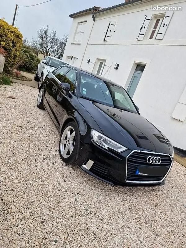 Utilisé 2017 Audi A3 Berline | 15 499 € (Prix juste) - Image 1/4