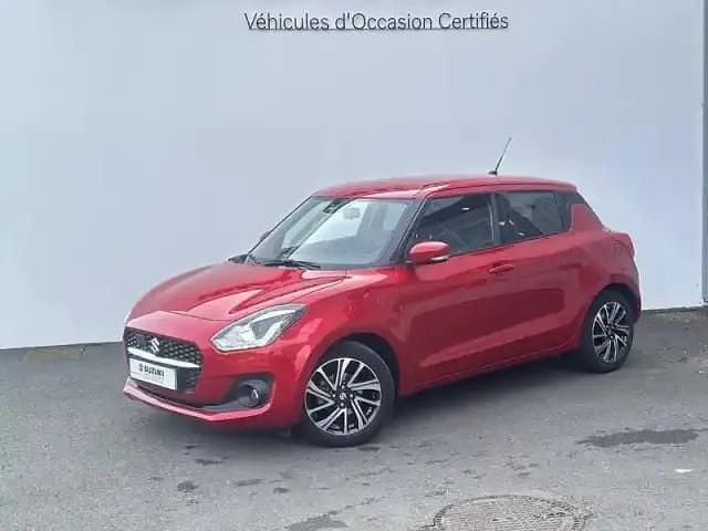 Rouge Occasion 2023 Suzuki Swift Berline | 17 490 € (Prix juste) - Image 1/4