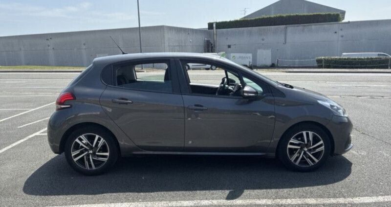 Utilisé 2018 Peugeot 208 Allure Citadine | 9 490 € (Prix juste) - Image 1/4