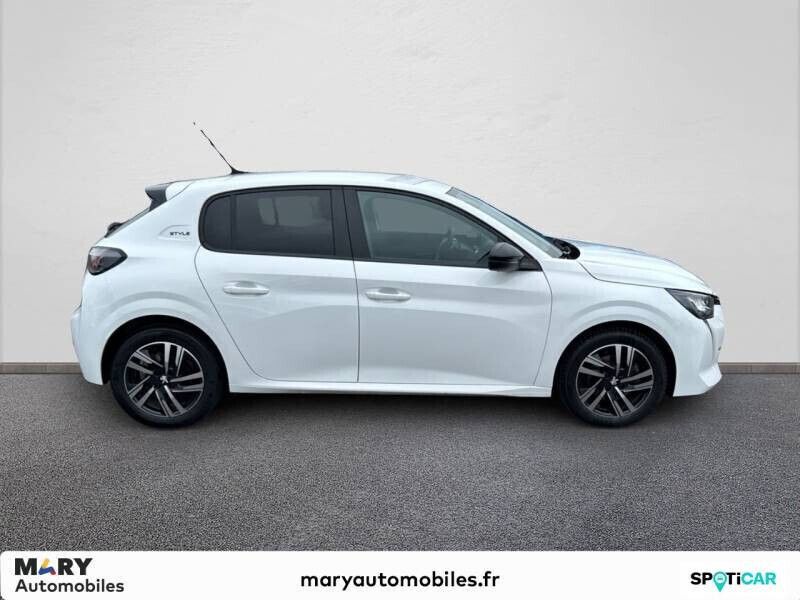 Occasion Peugeot 208 Style 100 ch (73 kW) 2023 Blanc Citadine