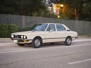 Beige Utilisé 1975 BMW 525 Efficient Dynamics Berline | 11 900 € - Image 1/4