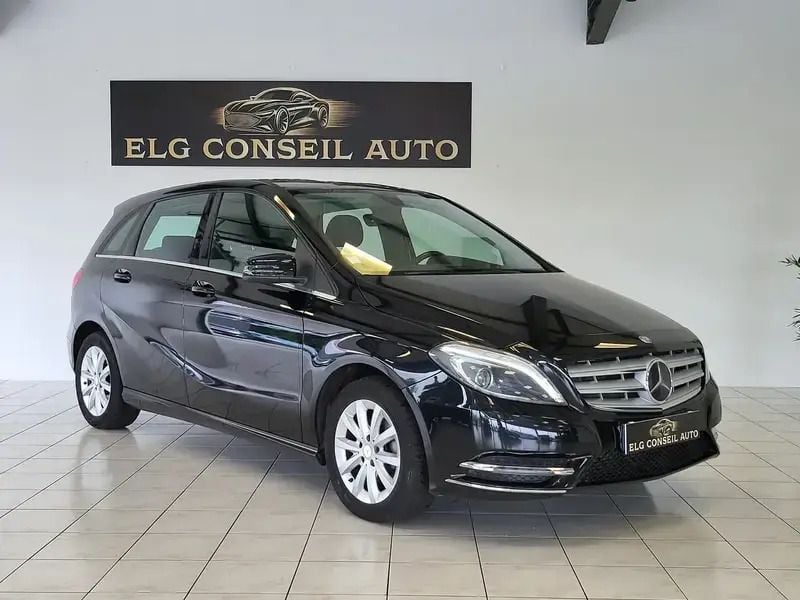 Noir Utilisé 2014 Mercedes B180 Business Monospace | 9 990 € - Image 1/4