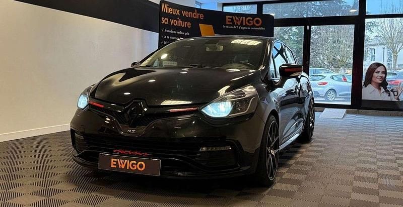 Occasion Renault Clio IV Trophy 220 ch (161 kW) 2016 Noir Berline
