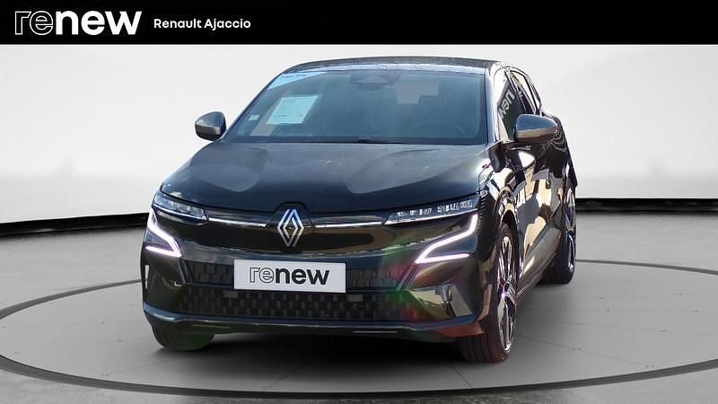 Noir Utilisé 2022 Renault Mégane Iconic Berline | 24 900 € (Prix juste) - Image 1/4