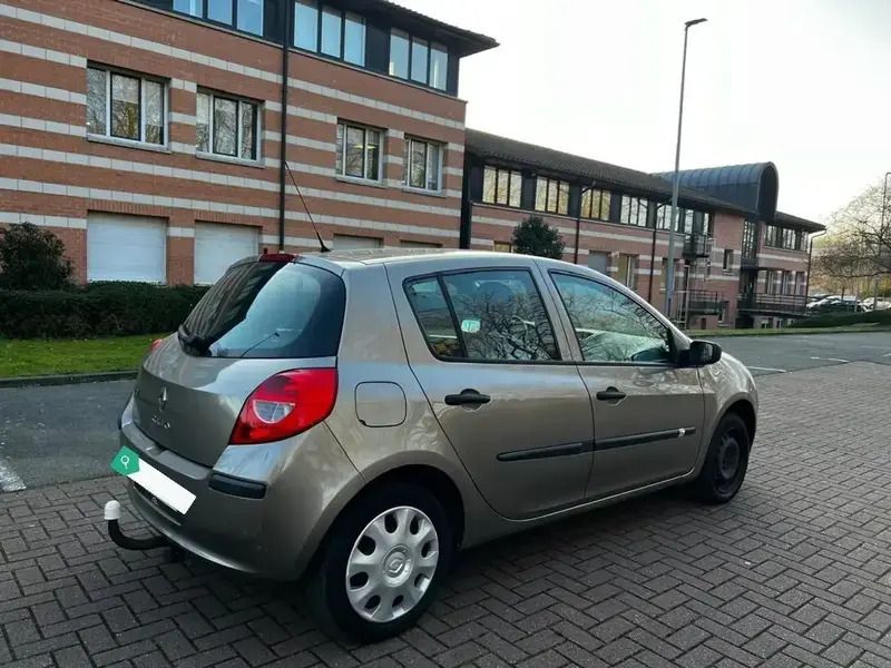Image 2/4