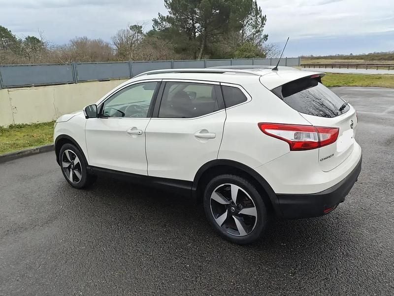 Blanc Occasion 2016 Nissan Qashqai N-Connecta SUV | 9 990 € (Bon prix) - Image 1/4