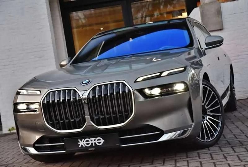 Occasion BMW 750e 313 ch (230 kW) 2024 Gris Berline