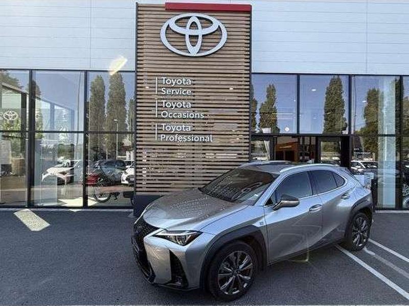 Utilisé 2024 Lexus UX 300h Sport Design Packet SUV | 31 980 € - Image 1/1