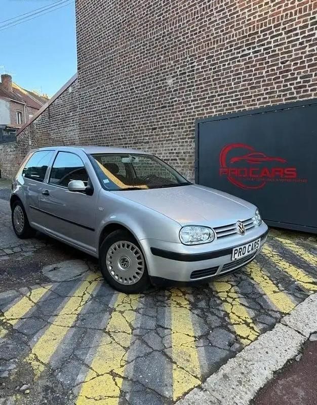 Gris Occasion 2000 VW Golf IV Citadine | 4 990 € - Image 1/4