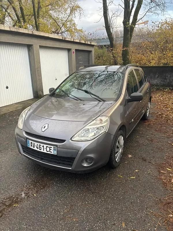 Occasion Renault Clio GrandTour Dynamique 68 ch (50 kW) 2010 Break
