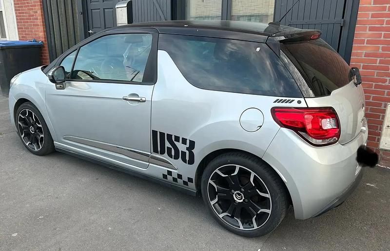 Gris Occasion 2011 Citroën DS3 So Chic Berline | 5 300 € (Prix assez cher) - Image 1/4