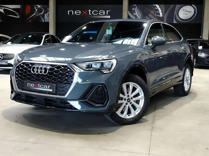 Gris Utilisé 2022 Audi Q3 Sportback S-Line SUV | 35 990 € - Image 1/4
