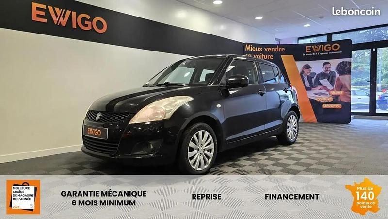 Noir Utilisé 2012 Suzuki Swift GLX Berline | 5 990 € (Bon prix) - Image 1/4
