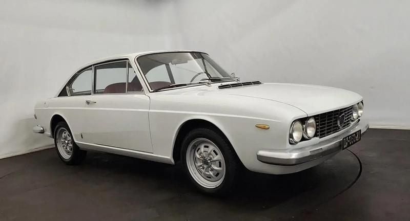 Blanc Occasion 1969 Lancia 2000 Coupé | 34 500 € - Image 1/4