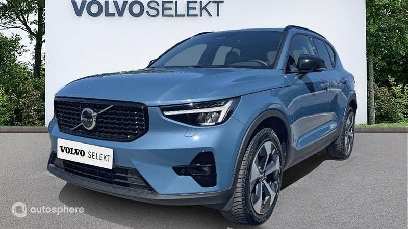 Bleu Utilisé 2024 Volvo XC40 Plus SUV | 34 499 € (Prix assez cher) - Image 1/4
