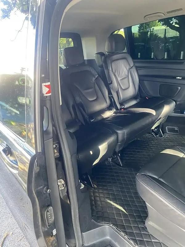 Noir Utilisé 2021 Mercedes V220 Executive Monospace | 35 500 € (Bon prix) - Image 1/4
