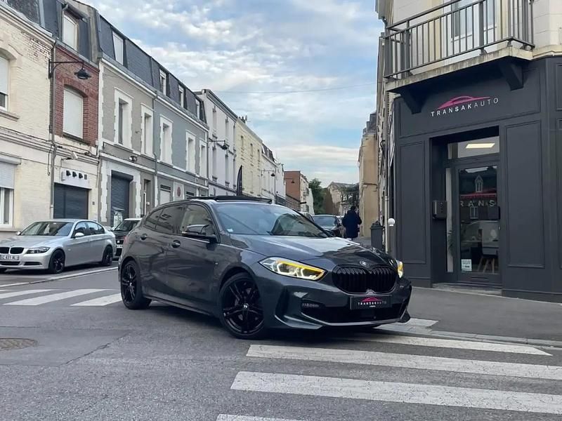 Gris Utilisé 2020 BMW 118 M Sport Citadine | 23 990 € (Prix juste) - Image 1/4