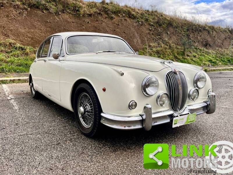 Blanc Utilisé 1967 Jaguar MK II Berline | 35 990 € - Image 1/4