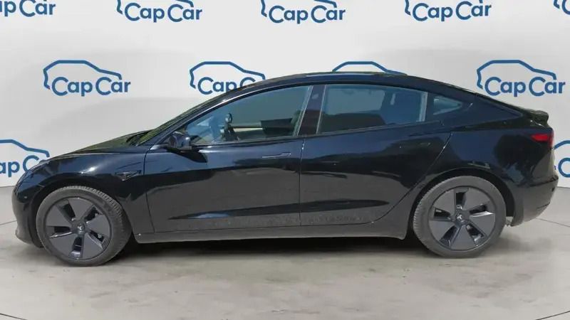 Noir Utilisé 2023 Tesla Model 3 Standard Range Berline | 28 690 € (Prix assez cher) - Image 1/2