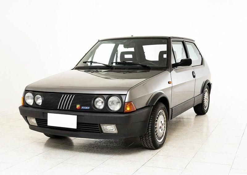 Gris Utilisé 1986 Fiat Ritmo Abarth Berline | 1 100 € - Image 1/4
