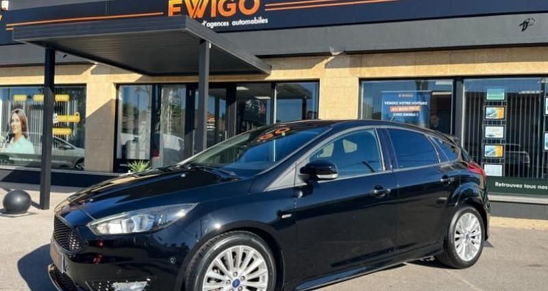 Noir Utilisé 2017 Ford Focus ST-Line Berline | 11 750 € (Prix juste) - Image 1/4