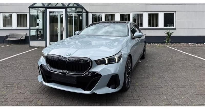 Occasion 2025 BMW 530e M Sport Berline | 79 900 € - Image 1/4