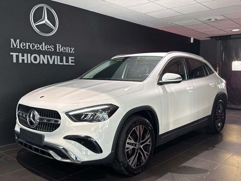 Blanc Utilisé 2024 Mercedes GLA180 SUV | 39 490 € (Prix juste) - Image 1/3