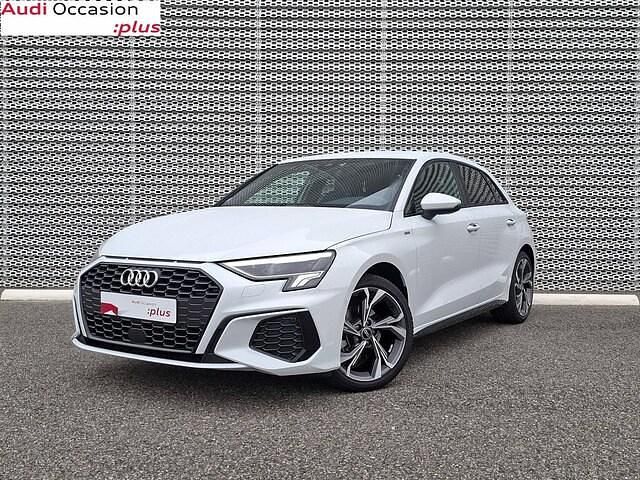 Blanc glacier métallisé Occasion 2023 Audi A3 S-Line | 30 990 € (Prix juste) - Image 1/4