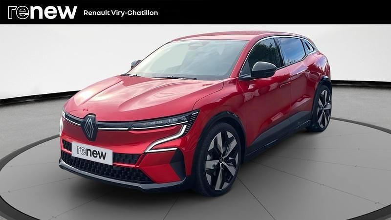 Rouge Occasion 2022 Renault Megane E-Tech Techno Berline | 24 990 € (Prix juste) - Image 1/4