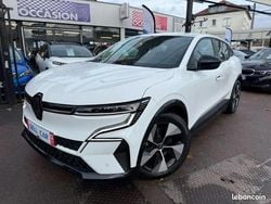 Blanc Utilisé 2023 Renault Mégane Equilibre SUV | 22 900 € (Super prix)