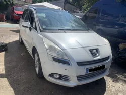 Blanc Utilisé 2013 Peugeot 5008 Allure Monospace | 7 440 € (Prix juste)