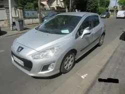 Gris Utilisé 2013 Peugeot 308 Style Berline | 4 490 € (Prix juste)